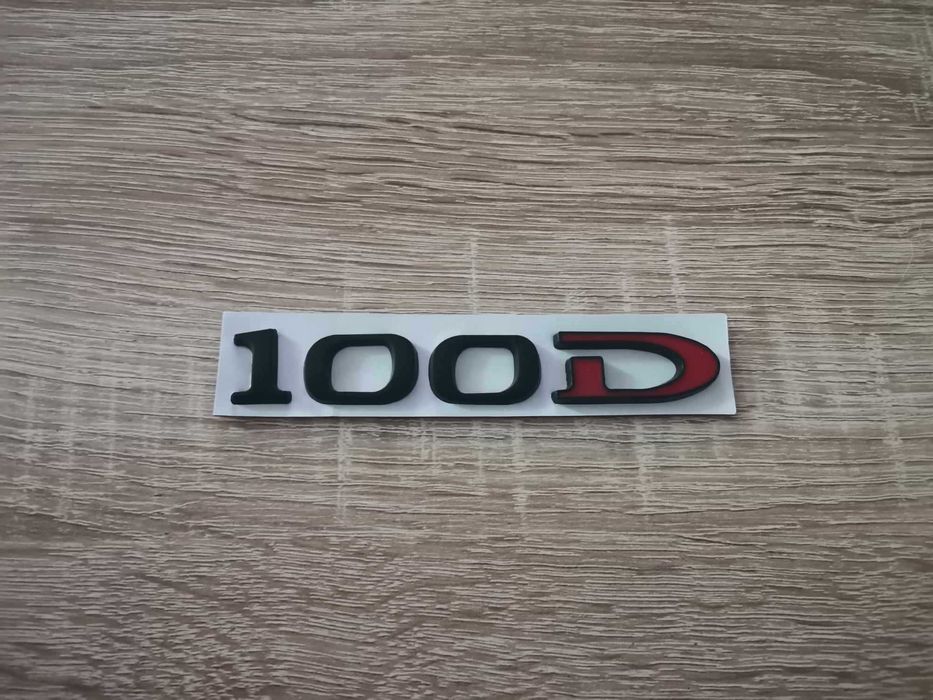 черен надпис Tesla Тесла 100D