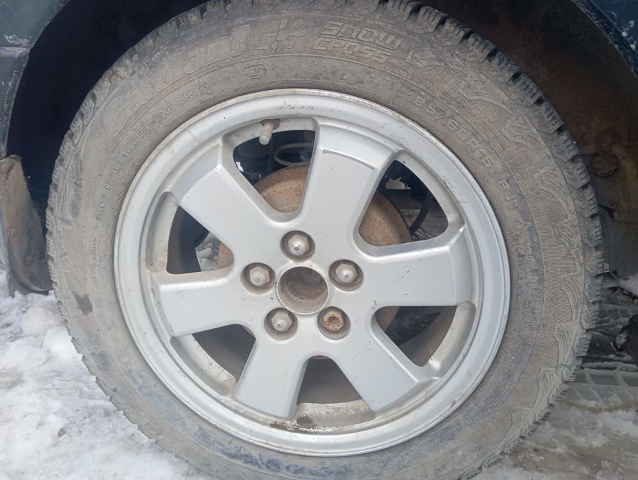 Диски с зимней резиной р15 на тайота карина е