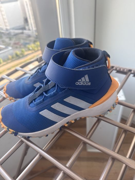 Adidas ботинки осень-весна 36,5 размер
