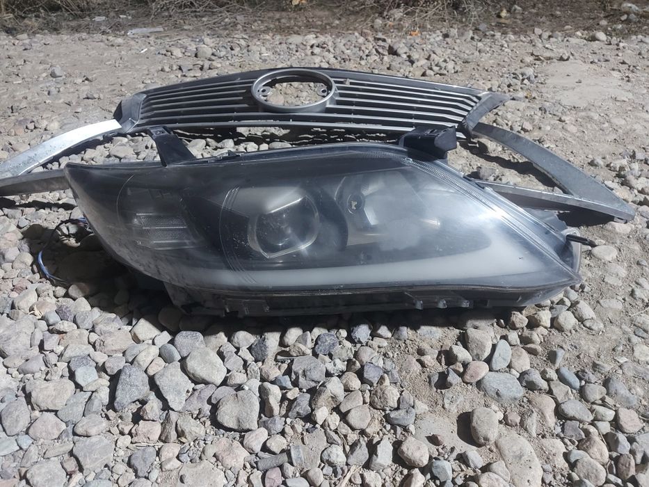 Решетка и фар правый для лексус