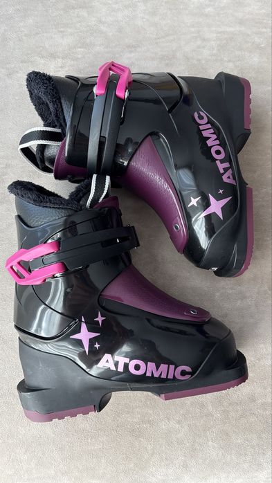Vand clapari Atomic pentru fetita, marime 25-26 (mondo 15/16).