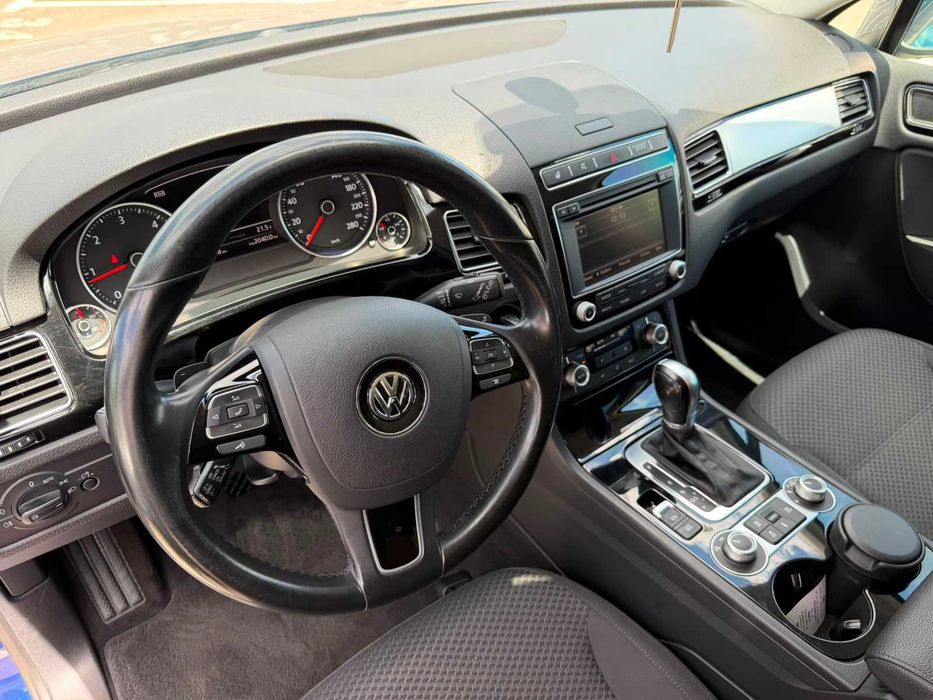 Volkswagen Touareg
