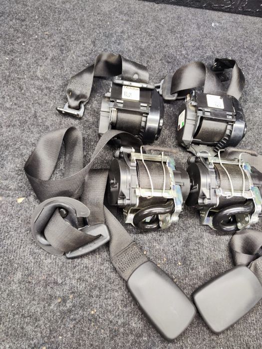 Centura Bmw seria 1 F40 fata spate