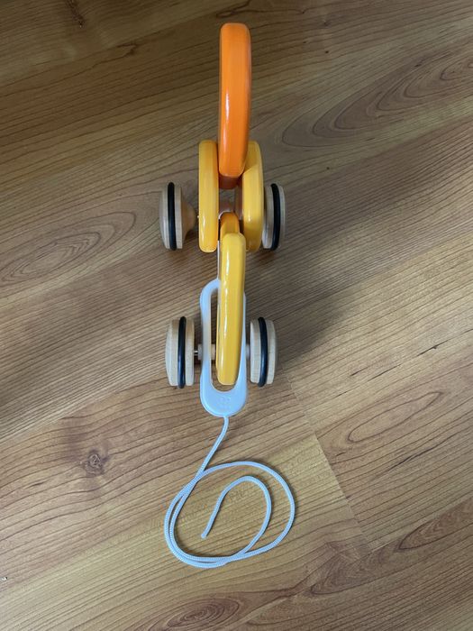 Дървена играчка за дърпане HAPE