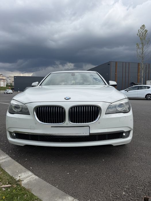 BMW Seria 7 / 750LI , 4.4 V8 twin turbo 5500 CP