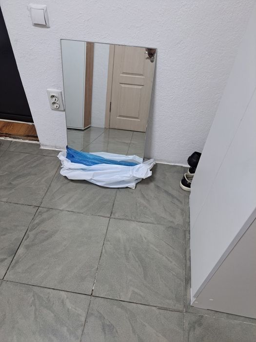 Зеркало без рамы