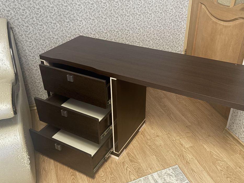 СРОЧНО Продам стол-тумба