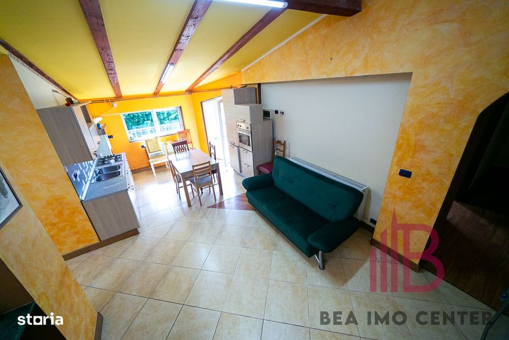 Casa 4 dormitoare, 2 saloane de zi ,3 băi,  ultracentral!