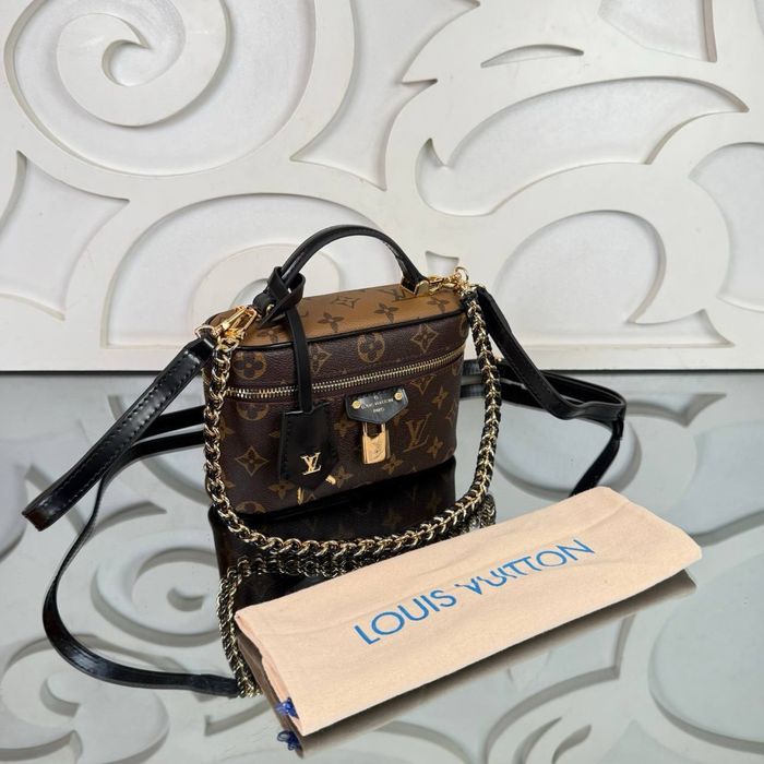 Genti Louis Vuitton Vanity Chain