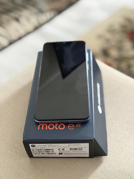 Motorola e22 nou la cutie
