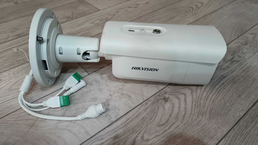 HIKVISION видео камера