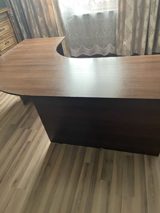 Писменный стол и тумба