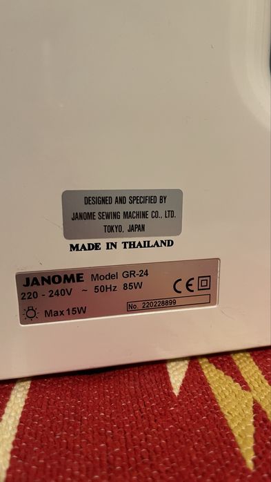 ШВЕЙНАЯ машинка    Janome GR24