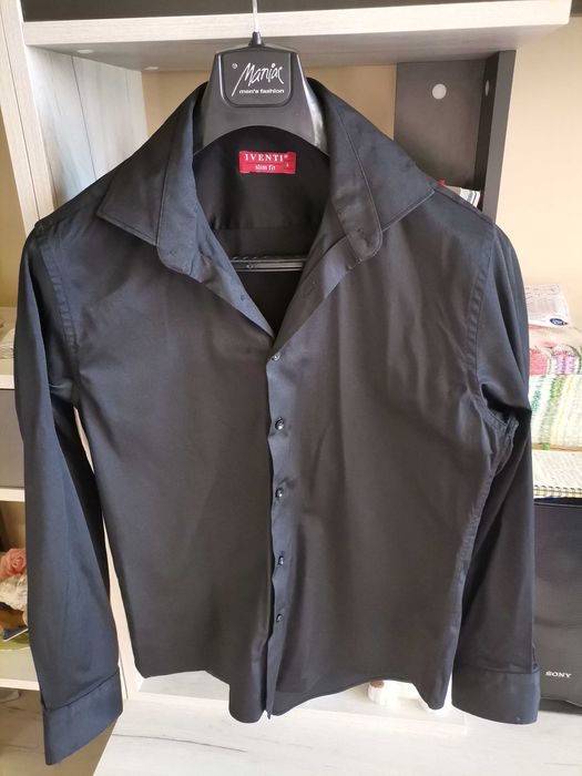 Абитуриенски костюм