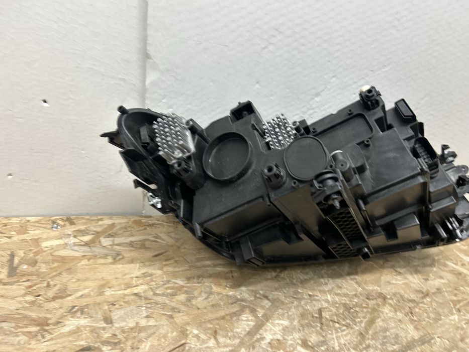 Far faruri VW Tiguan 2 facelift iQ led 5NB941081C stanga