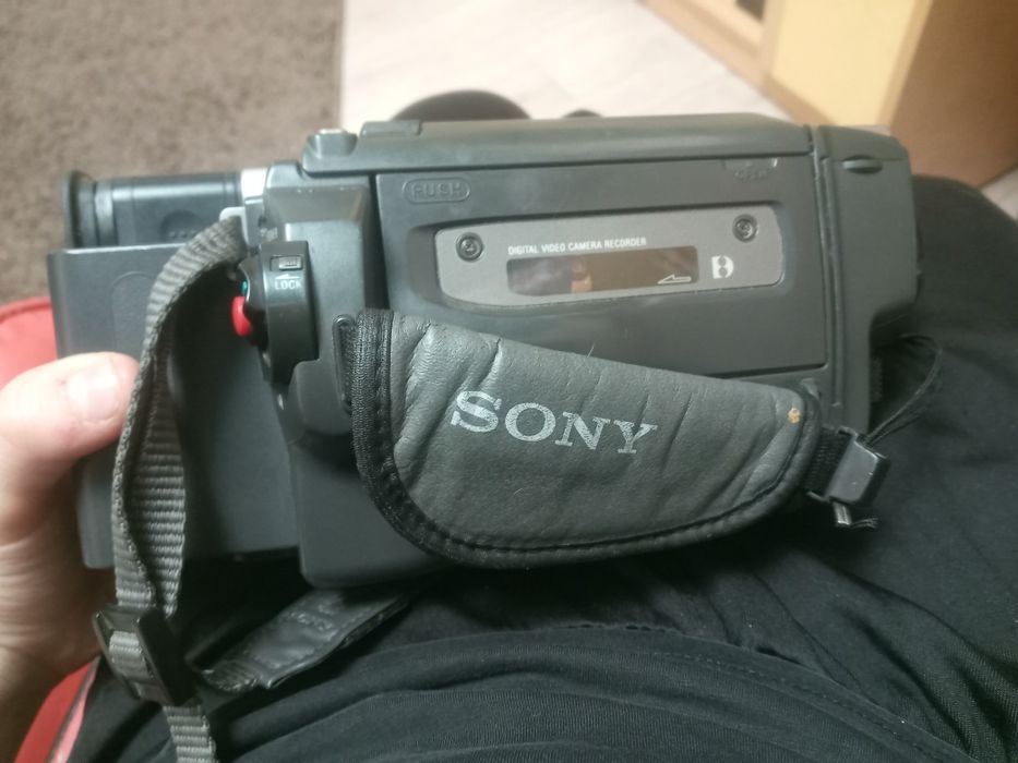 Видео камера продаю