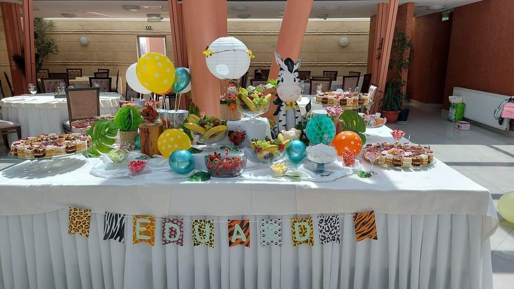 Decoratiuni botez Panou foto Aranjamente mese Baloane