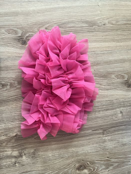 Розов топ с мрежеста декорация