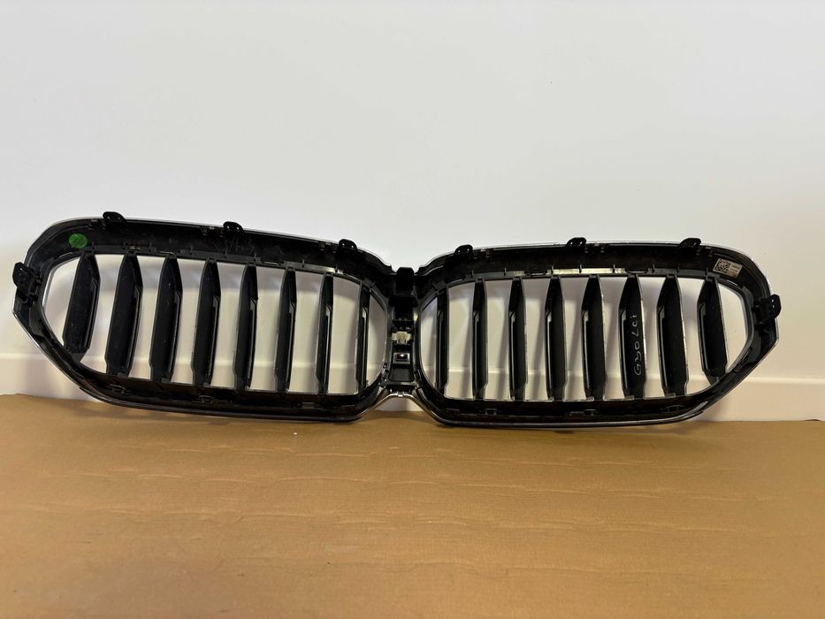 Grila radiator Bmw seria 5 G30 / G31 / G38 LCI dupa 2020 originala