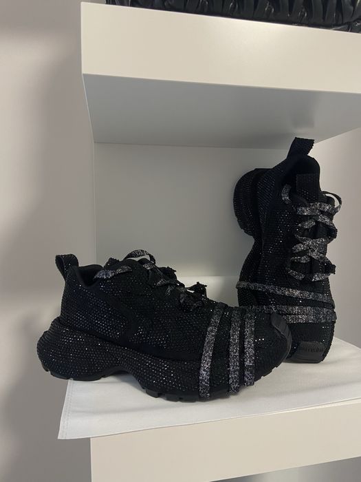 Дамски обувки с камъни