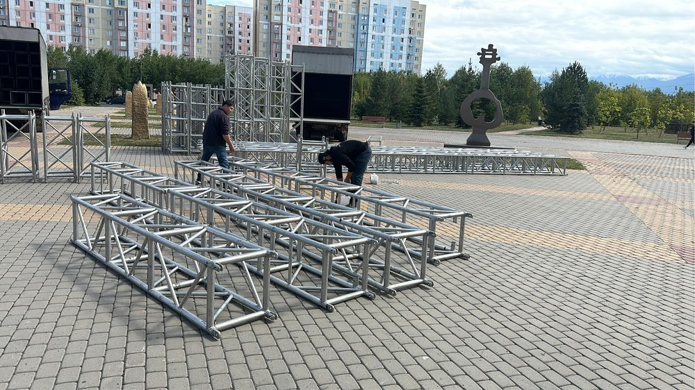 Сцена ферма продам , 52 ферма , станки 80