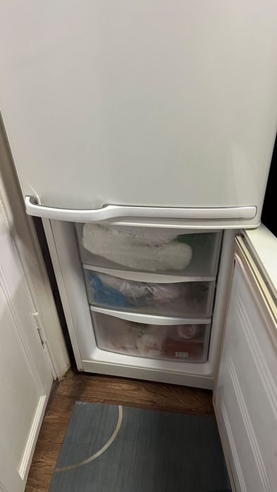 Продам холодильник Samsung