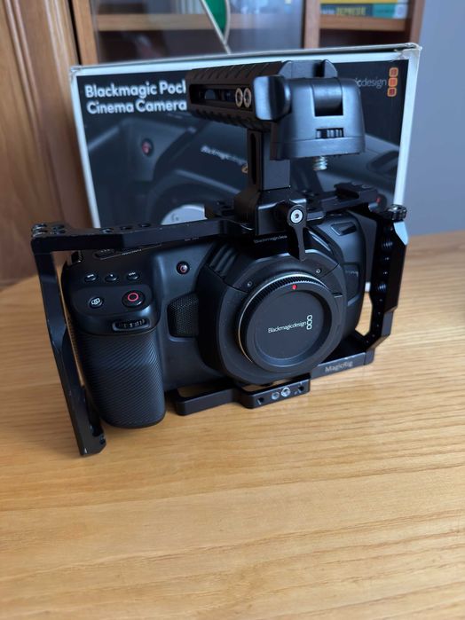 Blackmagic Pocket Cinema Camera 4K + obiectiv Canon 85mm 1.8 + Viltrox MFT + cage