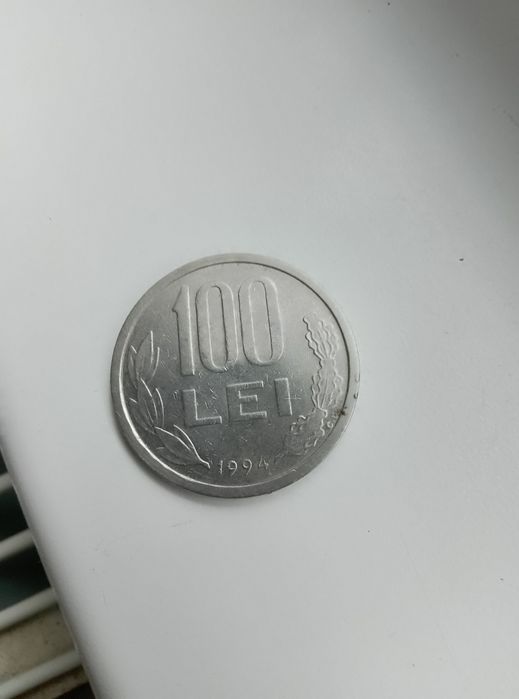 Vând moneda de 100 de Lei