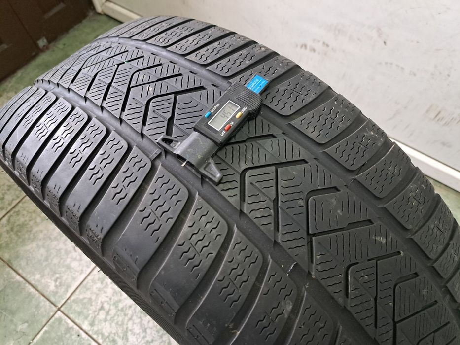 Anvelope desperecheate 225/65 R17 Michelin și Pirelli
