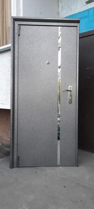 Металлические двери.