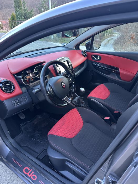 Renault Clio 1.5DCI Red Line