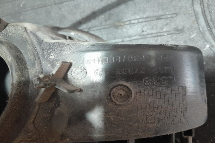 Usita rezervor BJ32-27936-A/B BJ32-27936-A/B Land Rover Range Rover E