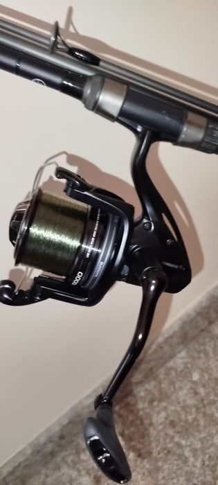 Шаранджийски сет , въдици и макари Shimano, калъф, стол и кеп