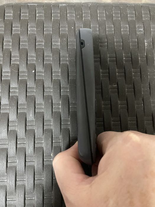 Мобилен телефон с копчета Nokia 100