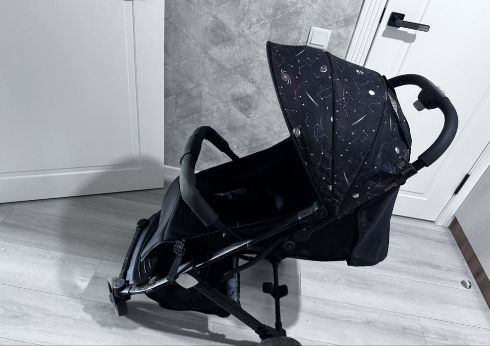 Коляска прогулочная