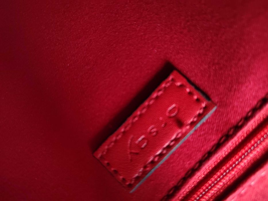 Дамска чанта през рамо в червен цвят, малка