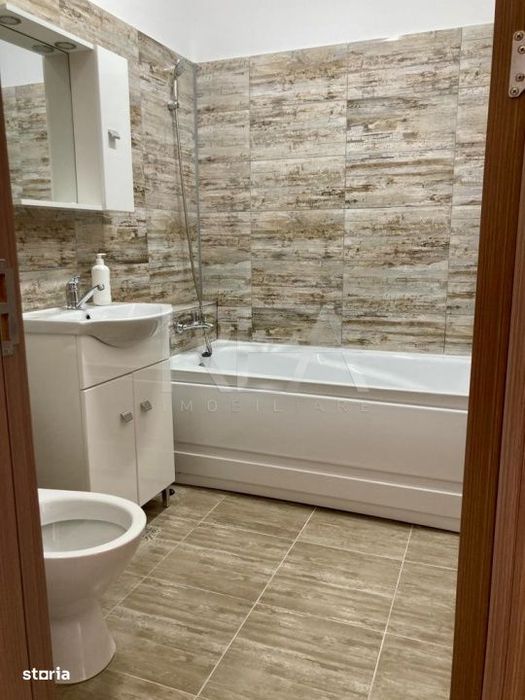 2 camere renovat pe Mihalache cu Vedere Spate