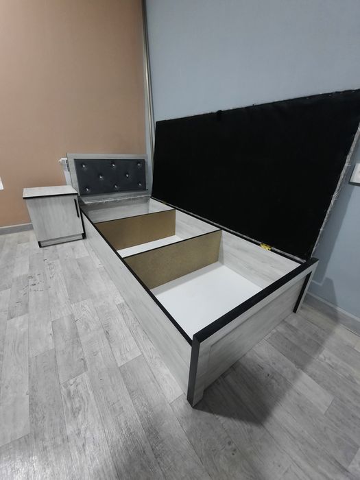Mebel Kravat sundukli