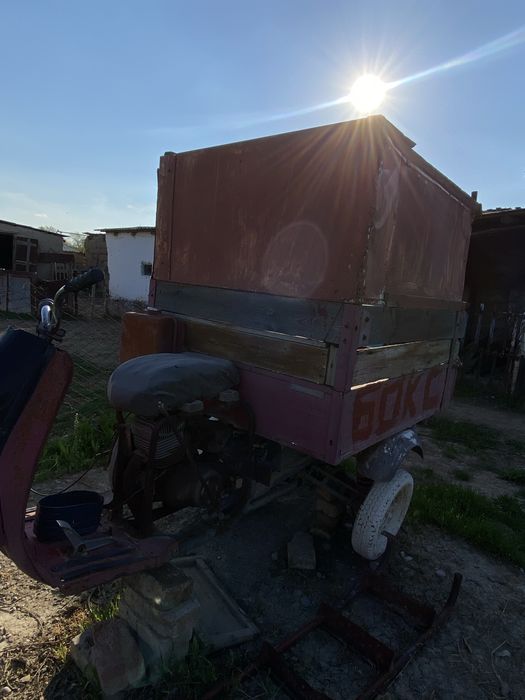 Муравей с прицепом