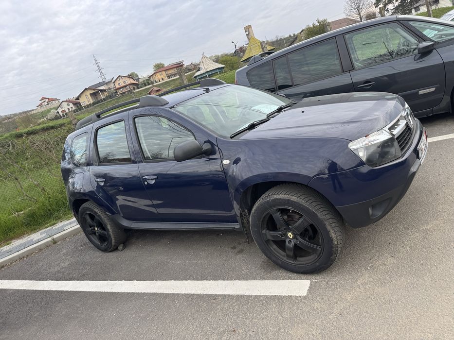 Vand Dacia Duster/4*4 la buton/diesel/168000km/2011/