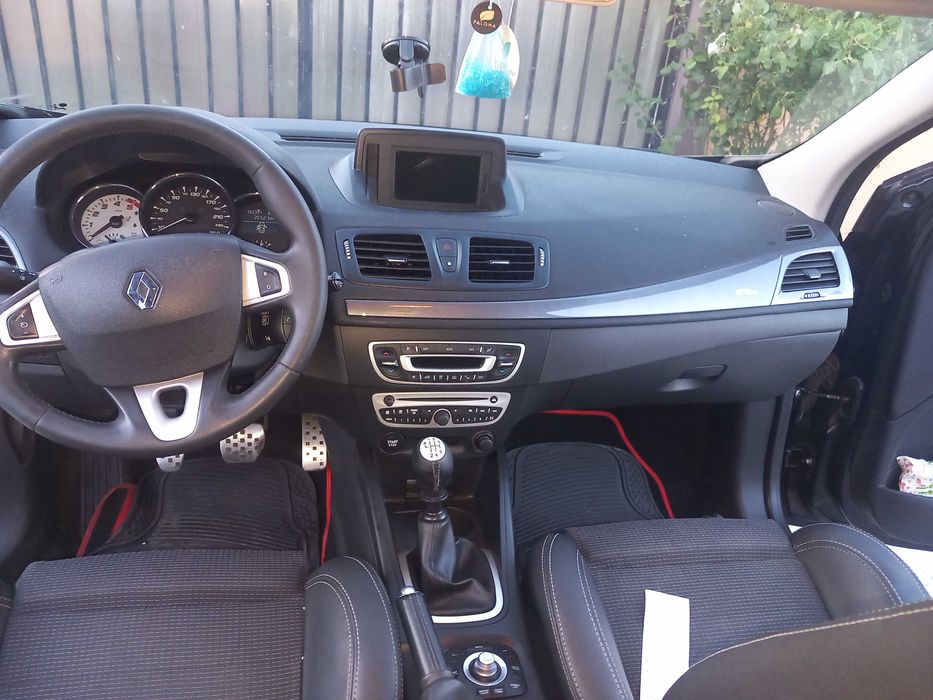 Vând Renault Megane GT _Line 1.9 diesel an 2011 masina este full