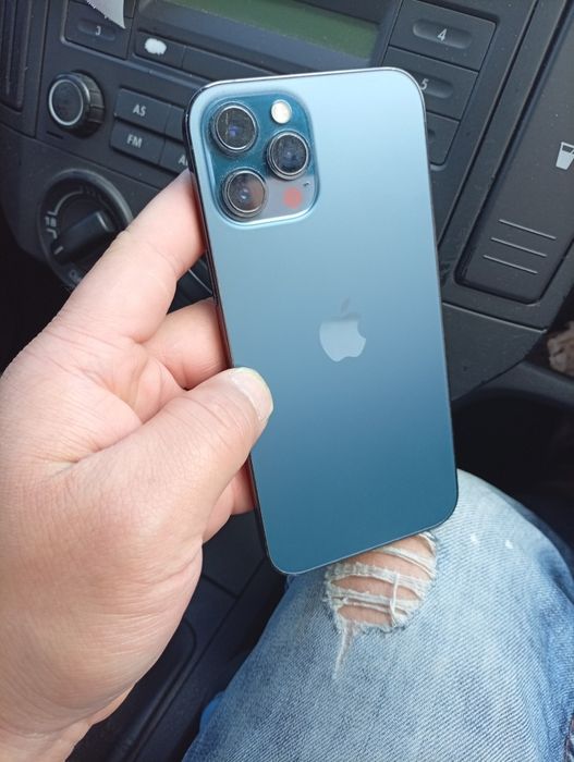 Husele. iPhone 12 pro max