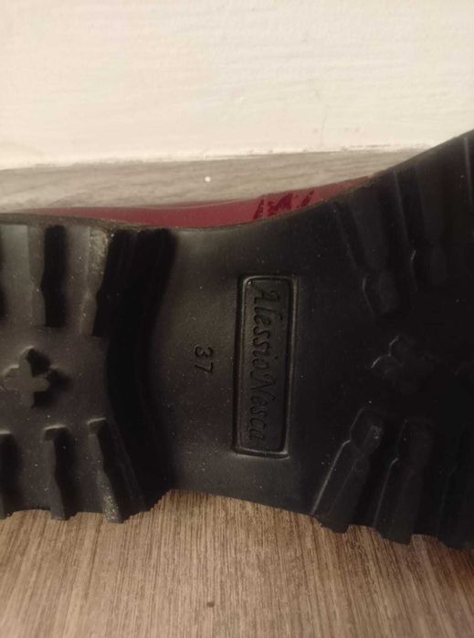 Продам женскую обувь