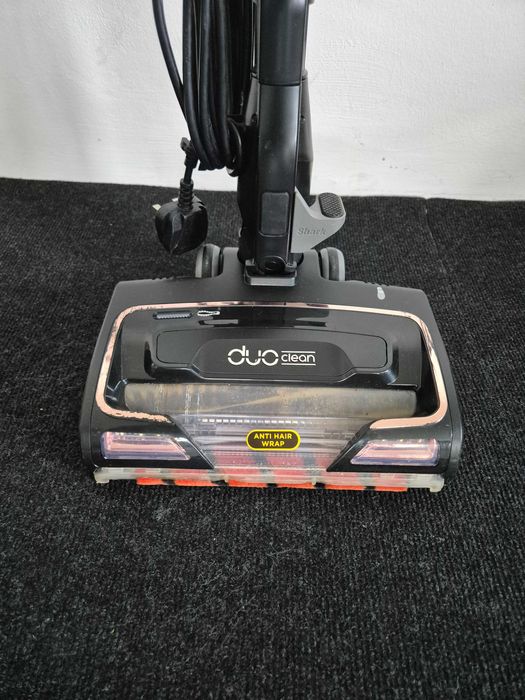 Aspirator vertical fără sac SHARK cu cablu- HZ500UKT