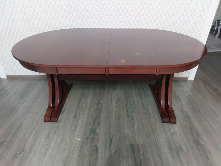 Продается малазийский стол 3м