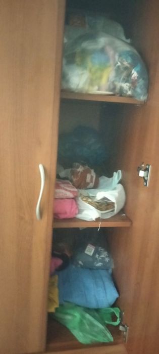 Продам срочно шифонер
