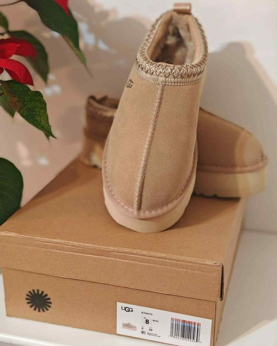 Ugg tazz 39  nou
