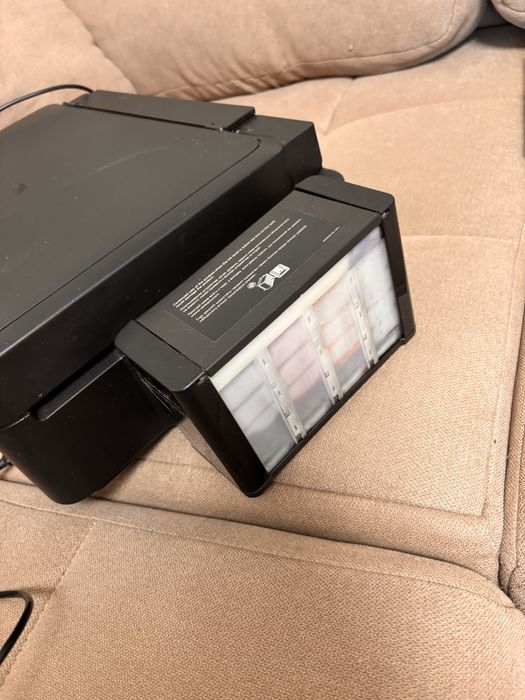 Продам принер (с ксероксом) EPSON L222