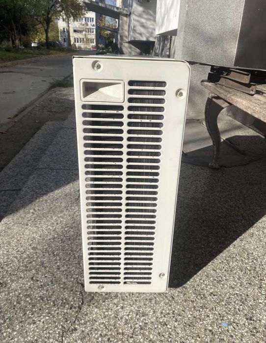 Продавам работещ климатик  Hitachi