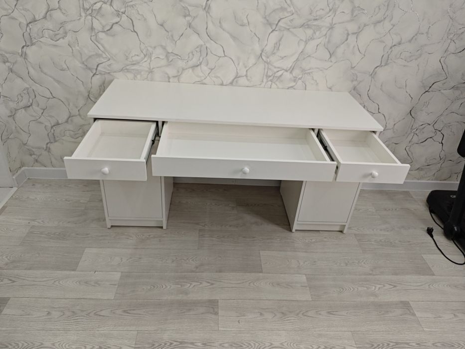 СТОЛЫ Письменные.